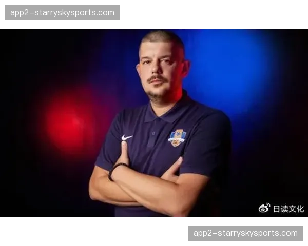 青岛海牛里斯蒂奇放弃铁桶阵，激进进攻打法导致失球数大幅上升